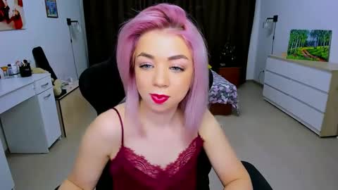 Snapshot of blinkofeyess chatting on 16, 12, 2024 Nicole online show from 16, 12, 2024