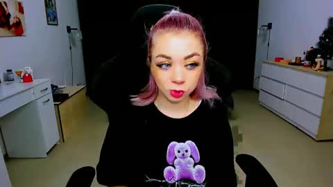 Snapshot of blinkofeyess chatting on 13, 1, 2025 Nicole online show from 13, 1, 2025