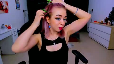 Snapshot of blinkofeyess chatting on 14, 1, 2025 Nicole online show from 14, 1, 2025