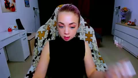 Snapshot of blinkofeyess chatting on 5, 2, 2025 Nicole online show from 5, 2, 2025