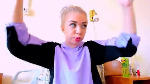 Snapshot of blinkofeyess chatting on 24, 2, 2025 Nicole online show from 24, 2, 2025