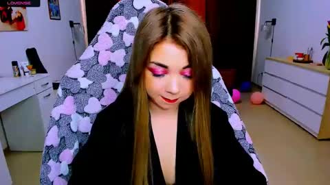 Snapshot of blinkofeyess chatting on 10, 3, 2025 Nicole online show from 10, 3, 2025