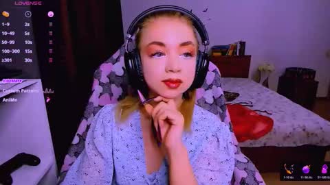 Snapshot of blinkofeyess chatting on 27, 11, 2025 Nicole online show from 27, 11, 2025