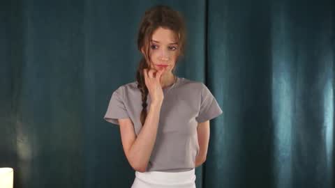 Snapshot of blissemily_ chatting on 19, 12, 2025 Emily online show from 19, 12, 2025