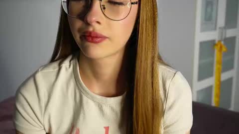  LiLy online show from 7, 11, 2025