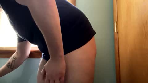 Snapshot of blissfulfoxtrot chatting on 27, 4, 2026 Blissful Foxtrot online show from 27, 4, 2026