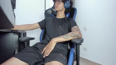 Snapshot of blkdick_men chatting on 27, 1, 2025 ALEX online show from 27, 1, 2025