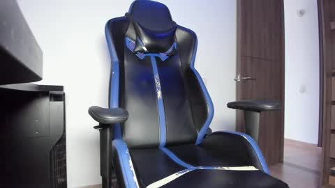 Snapshot of blkdick_men chatting on 13, 2, 2025 ALEX online show from 13, 2, 2025