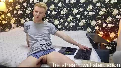 blond_boy69 online show from 13, 5, 2026