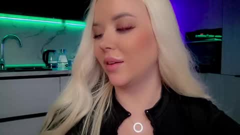 Lana online show from 24, 2, 2025