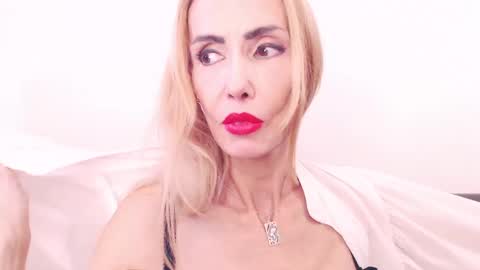 Snapshot of blond_pussy_ chatting on 9, 12, 2024 blond_pussy_ online show from 9, 12, 2024