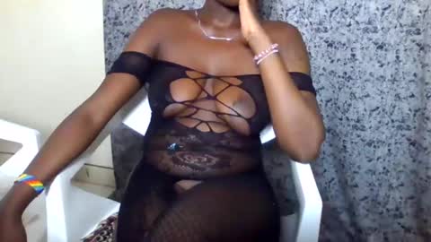 Snapshot of blonde_barby chatting on 14, 10, 2025 blonde_barby online show from 14, 10, 2025