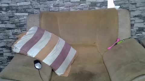 blonde_creamy online show from 7, 7, 2026