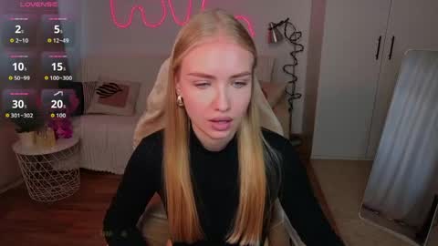 Snapshot of blonde_vibe chatting on 12, 5, 2026 Nessa online show from 12, 5, 2026