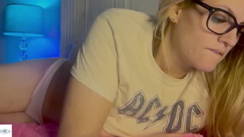 blondechristine99 online show from 1, 3, 2026