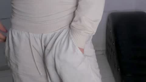 Snapshot of blondedirtygirl chatting on 3, 12, 2024 Kim mia and 3 boys ready for action online show from 3, 12, 2024