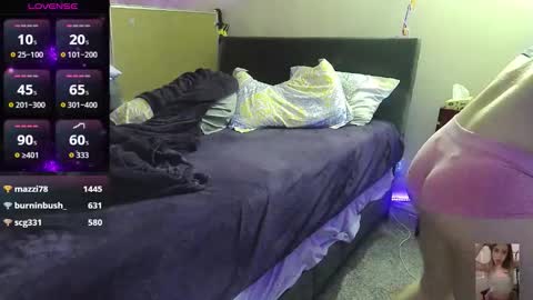 Bubbles online show from 8, 11, 2025