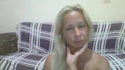 Snapshot of blondiepam23 chatting on 18, 10, 2025 BlondiePam online show from 18, 10, 2025