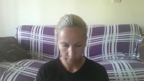 Snapshot of blondiepam23 chatting on 17, 1, 2026 BlondiePam online show from 17, 1, 2026