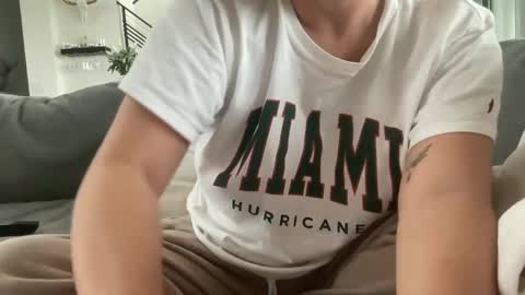 Snapshot of blondieslutt chatting on 1, 11, 2025 IM TRYNG online show from 1, 11, 2025