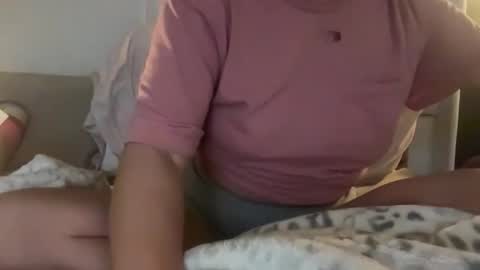 Snapshot of blondieslutt chatting on 20, 4, 2026 IM TRYNG online show from 20, 4, 2026