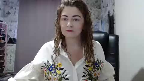 Snapshot of blondmilfs chatting on 19, 1, 2025 BlondMILfs online show from 19, 1, 2025