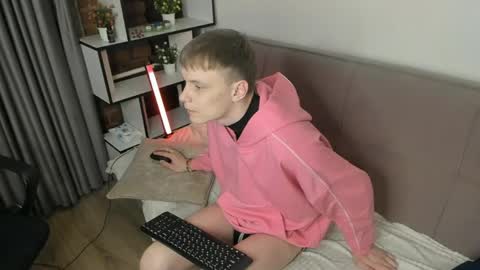 Snapshot of blondvibe chatting on 20, 4, 2026 Alik online show from 20, 4, 2026
