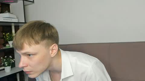 Snapshot of blondvibe chatting on 23, 4, 2026 Alik online show from 23, 4, 2026
