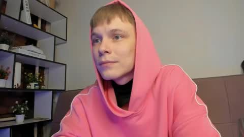 Snapshot of blondvibe chatting on 27, 4, 2026 Alik online show from 27, 4, 2026