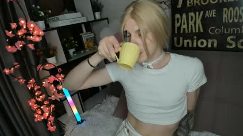 Snapshot of blondvibe chatting on 30, 5, 2026 Alik online show from 30, 5, 2026