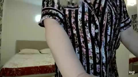 blondysarah online show from 27, 2, 2026