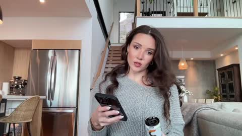 Emma Bloom online show from 8, 1, 2026