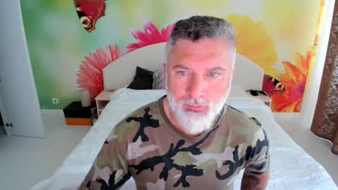 Snapshot of blowmyxxl chatting on 13, 11, 2025 Nico online show from 13, 11, 2025