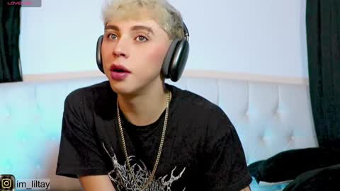 Snapshot of blue_boy_1 chatting on 24, 12, 2024 TAY online show from 24, 12, 2024