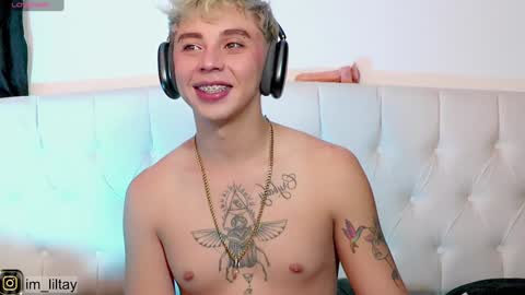 Snapshot of blue_boy_1 chatting on 26, 12, 2024 TAY online show from 26, 12, 2024