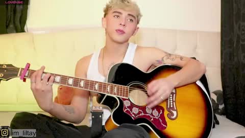 Snapshot of blue_boy_1 chatting on 4, 1, 2025 TAY online show from 4, 1, 2025