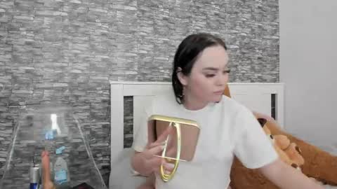 Snapshot of blue_candy28 chatting on 8, 3, 2025 blue candy28 online show from 8, 3, 2025