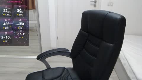 Snapshot of blue_eyes96 chatting on 22, 1, 2025 Juliet online show from 22, 1, 2025