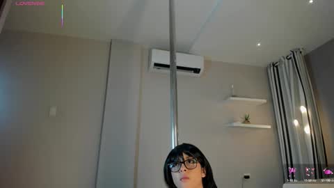 Snapshot of blue_sixx chatting on 12, 10, 2025 blue_sixx online show from 12, 10, 2025