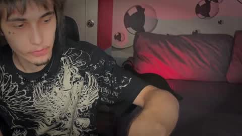 Snapshot of blue_w0rld chatting on 13, 10, 2025 SONNYVAN online show from 13, 10, 2025