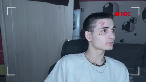 Snapshot of blue_w0rld chatting on 20, 11, 2025 SONNYVAN online show from 20, 11, 2025