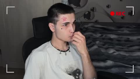 Snapshot of blue_w0rld chatting on 21, 11, 2025 SONNYVAN online show from 21, 11, 2025