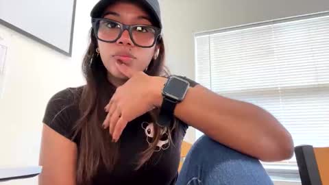 Snapshot of blueaby1 chatting on 27, 9, 2025 blueaby1 online show from 27, 9, 2025