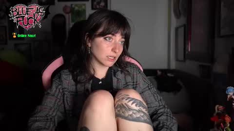 Snapshot of blueasfuck chatting on 18, 11, 2025 Blue online show from 18, 11, 2025