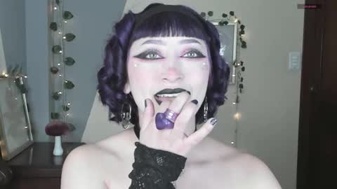 Snapshot of blueberry____ chatting on 19, 12, 2025 sophie online show from 19, 12, 2025