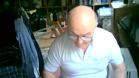 Snapshot of bluebox65 chatting on 18, 10, 2025 bluebox65 online show from 18, 10, 2025