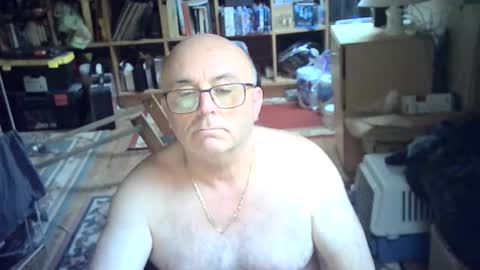 Snapshot of bluebox65 chatting on 6, 11, 2025 bluebox65 online show from 6, 11, 2025