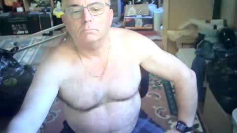 Snapshot of bluebox65 chatting on 12, 11, 2025 bluebox65 online show from 12, 11, 2025