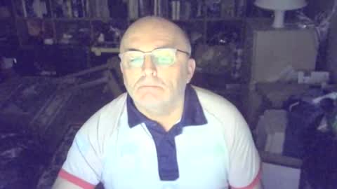 Snapshot of bluebox65 chatting on 22, 11, 2025 bluebox65 online show from 22, 11, 2025