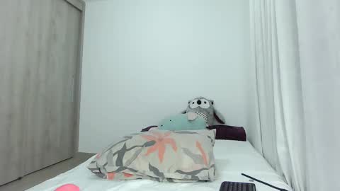 bluediamond_ online show from 20, 2, 2025